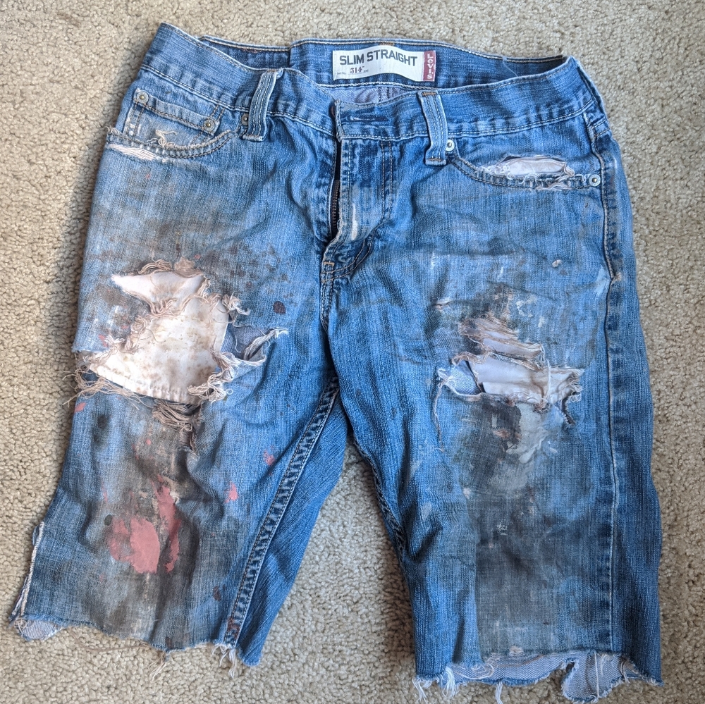 Genuinely distressed Levi 514 jean shorts